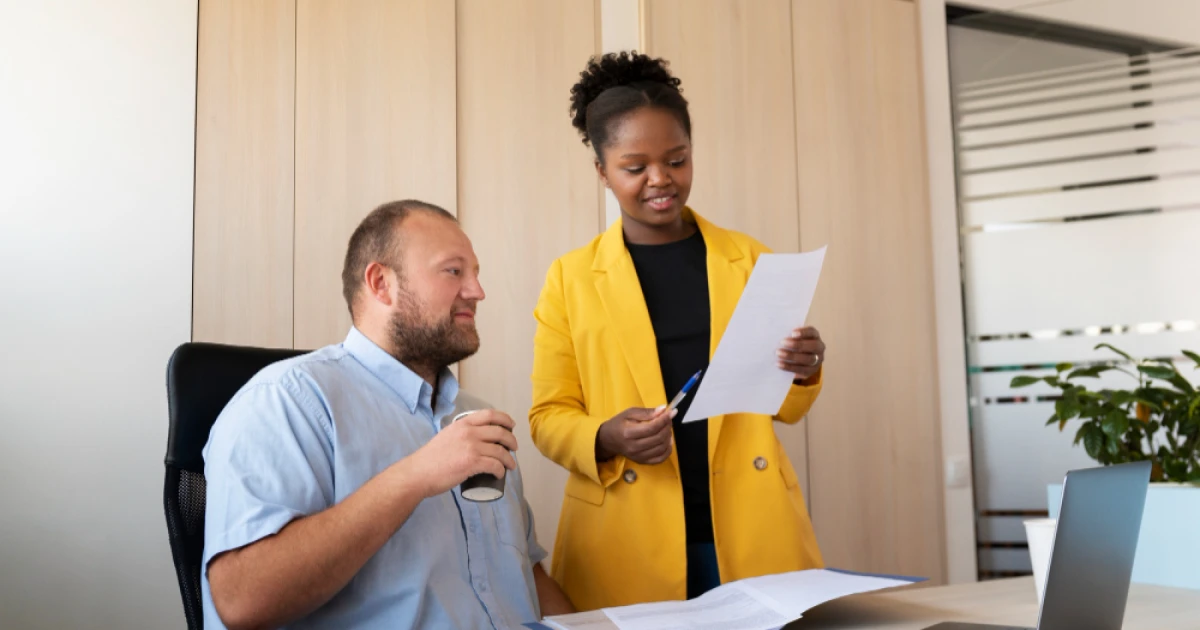 Decision between Employer of Record and Contractor PJ for hiring developers in Brazil